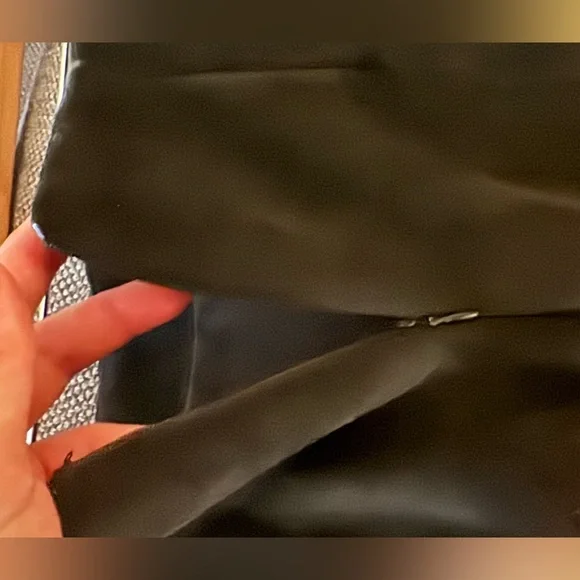 Faux Suede Floral Embroidery Black Mini Skirt - Picture 3 of 4